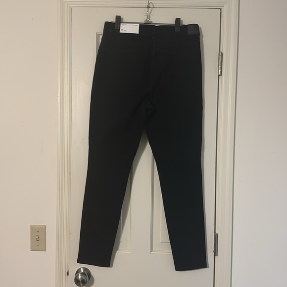 American Eagle high-rise women’s jegging. Size 12, 31W. Black. Never been worn. - Picture 3 of 5